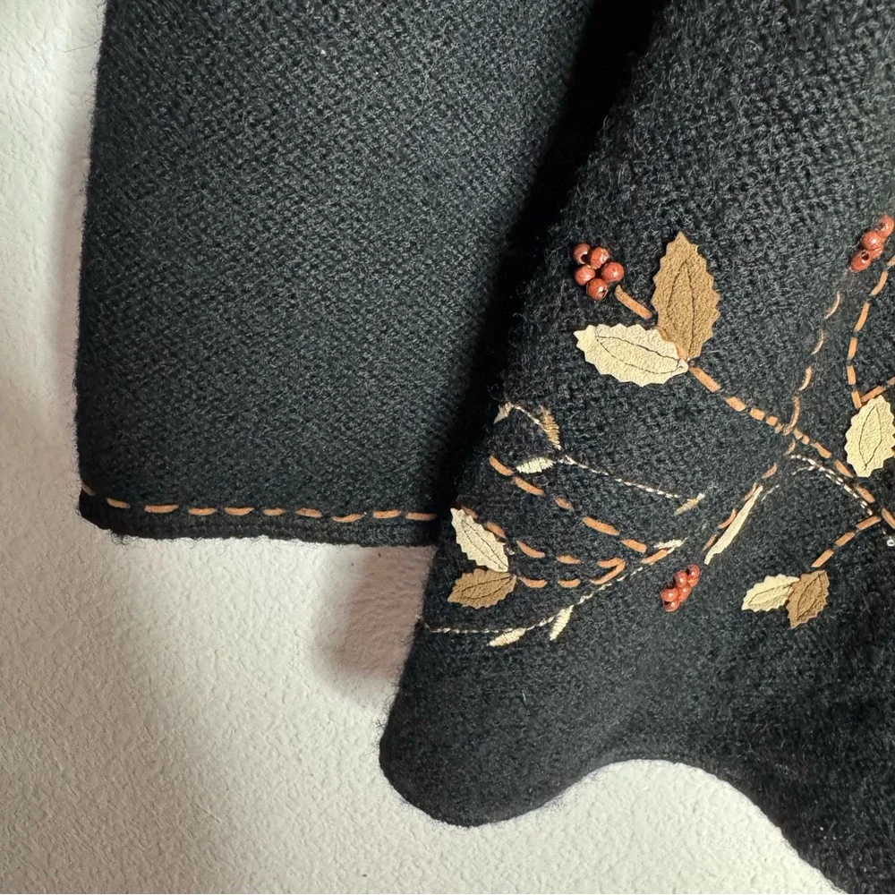 Susan Bristol vintage hand embroidered black leaf wool cardigan medium